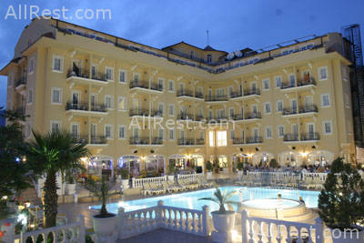 Sinatra Hotel 4